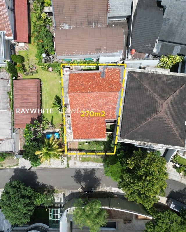 Rumah Lama Lingkungan Tenang Area Dempo Kebayoran Baru