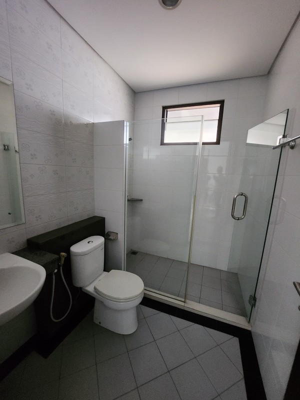 Dijual / Disewakan Rumah The Chofa Plus Kolam Renang Private Pool - Full Furnished Dekat Sukomanunggal, Isen Darmo Harapan, Hokky Buah, Sekolah Iph, Pasar Modern Puncak Permai , Taman Hunian Satelit