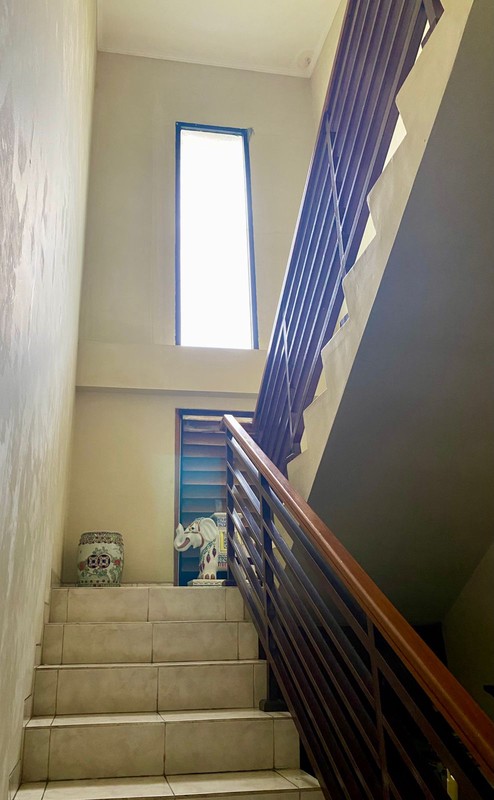 Dijual Rumah Asri di Komplek Baliview Cirendeu