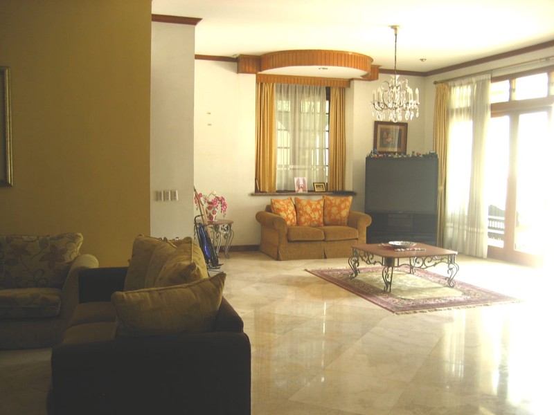 Rumah Mewah 2 Lantai Di Perumahan Bukit Pratama, Lebak Bulus, Jakarta Selatan