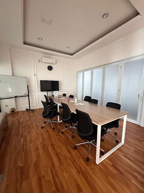 Disewakan Ruko Gandeng mewah Jl. Pondok Indah Arteri / Jl St Iskandar muda