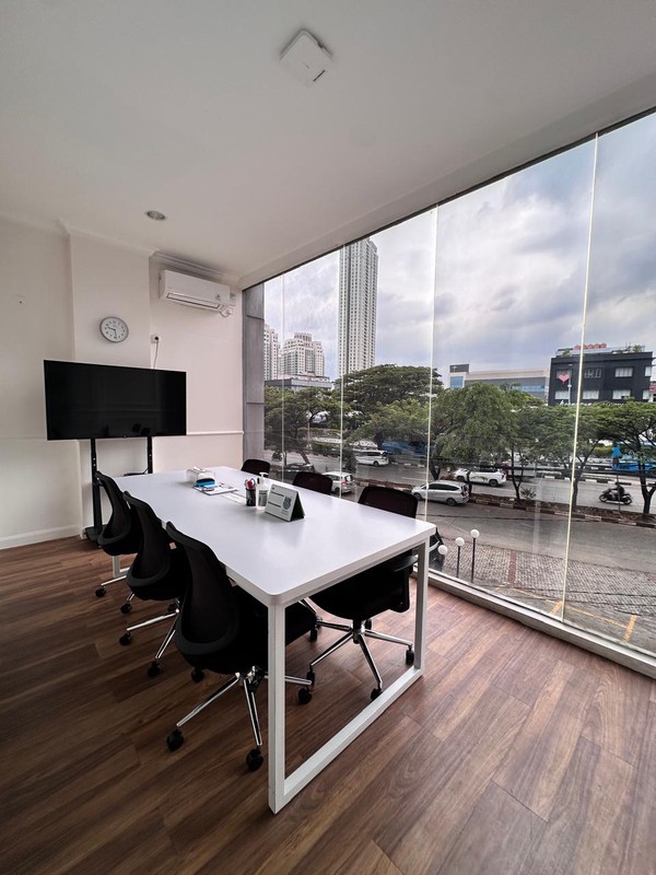 Disewakan Ruko Gandeng mewah Jl. Pondok Indah Arteri / Jl St Iskandar muda