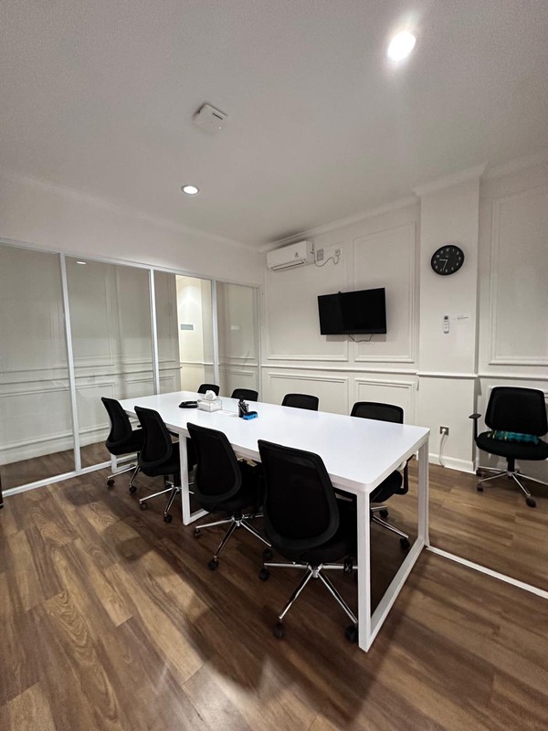 Disewakan Ruko Gandeng mewah Jl. Pondok Indah Arteri / Jl St Iskandar muda