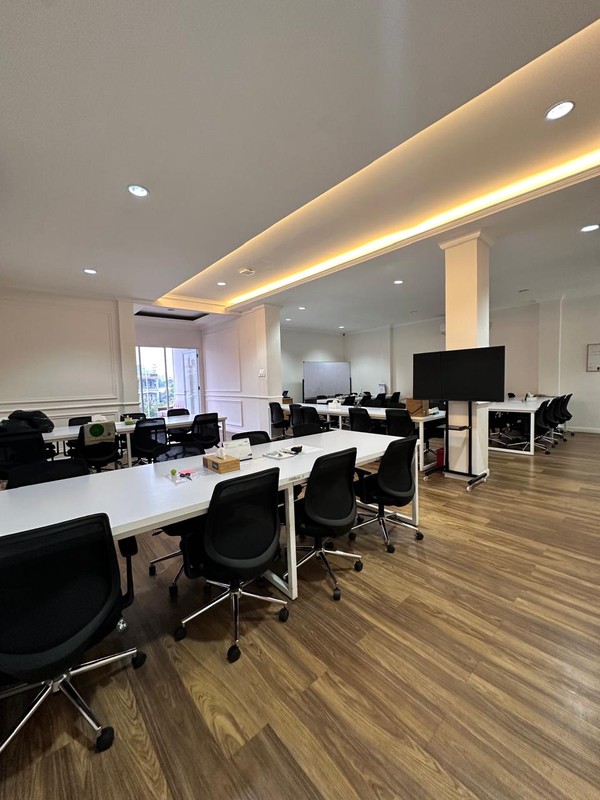 Disewakan Ruko Gandeng mewah Jl. Pondok Indah Arteri / Jl St Iskandar muda