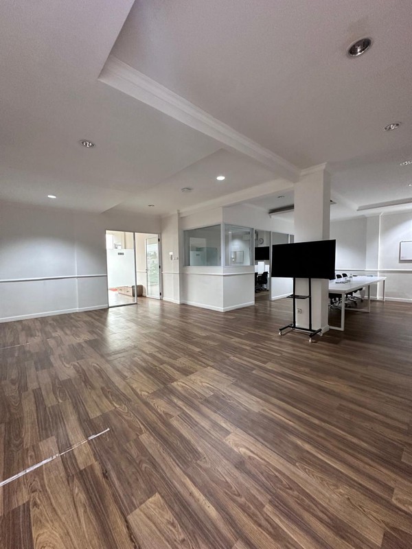 Disewakan Ruko Gandeng mewah Jl. Pondok Indah Arteri / Jl St Iskandar muda