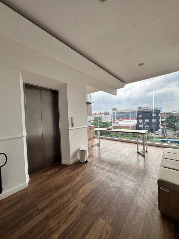 Disewakan Ruko Gandeng mewah Jl. Pondok Indah Arteri / Jl St Iskandar muda