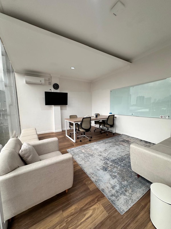 Disewakan Ruko Gandeng mewah Jl. Pondok Indah Arteri / Jl St Iskandar muda