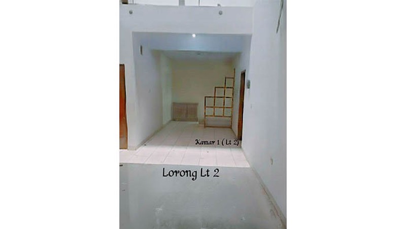 Dijual rumah 3 lantai di Grand Wisata, Bekasi Timur