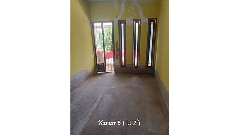 Dijual rumah 3 lantai di Grand Wisata, Bekasi Timur