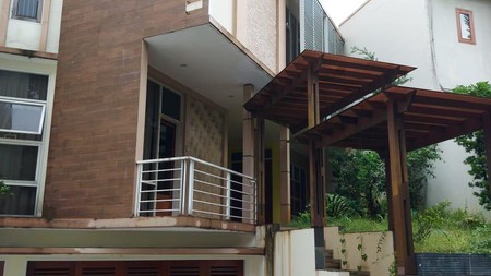 Dijual rumah dalam Townhouse di jl Lebak bulus III Cilandak Barat, Cilandak, Jalarta Selatan