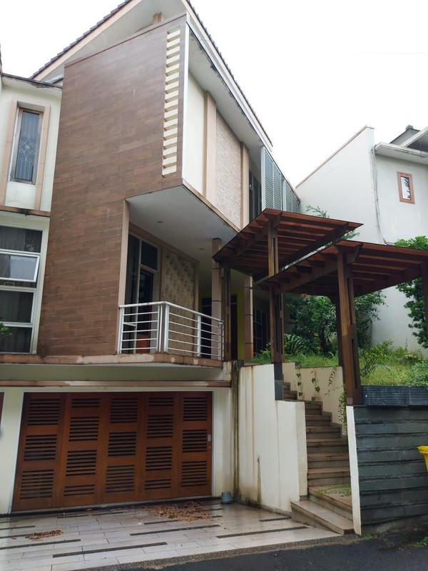 Dijual rumah dalam Townhouse di jl Lebak bulus III Cilandak Barat, Cilandak, Jalarta Selatan