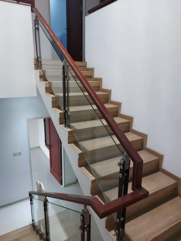 Dijual rumah dalam Townhouse di jl Lebak bulus III Cilandak Barat, Cilandak, Jalarta Selatan