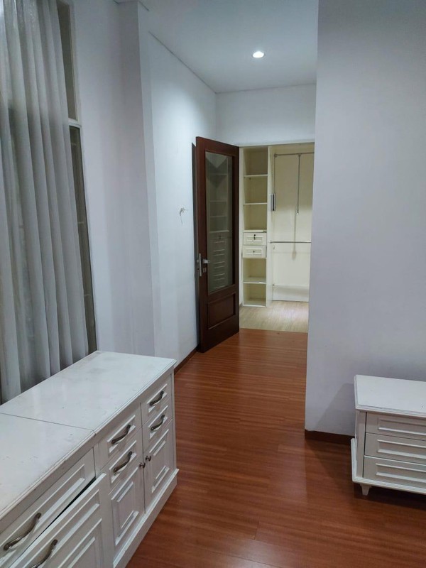Dijual rumah dalam Townhouse di jl Lebak bulus III Cilandak Barat, Cilandak, Jalarta Selatan