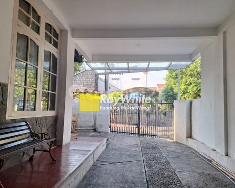 Rumah di Sayap Terusan Martanegaraturangga Bandung, 2Lt Furnished