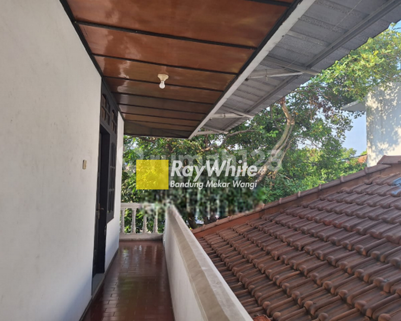 Rumah di Sayap Terusan Martanegaraturangga Bandung, 2Lt Furnished