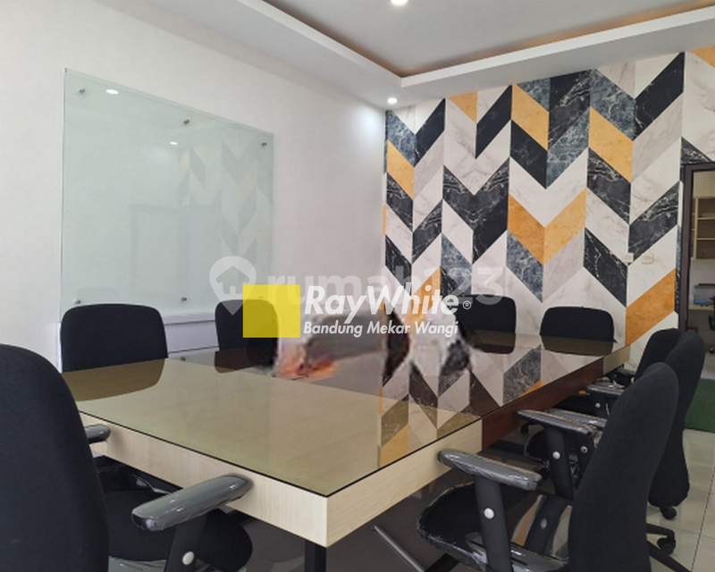 Rumah di Sayap Terusan Martanegaraturangga Bandung, 2Lt Furnished