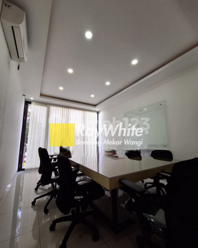 Rumah di Sayap Terusan Martanegaraturangga Bandung, 2Lt Furnished