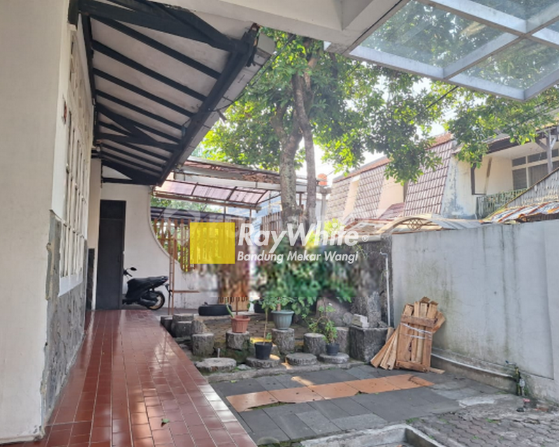 Rumah di Sayap Terusan Martanegaraturangga Bandung, 2Lt Furnished