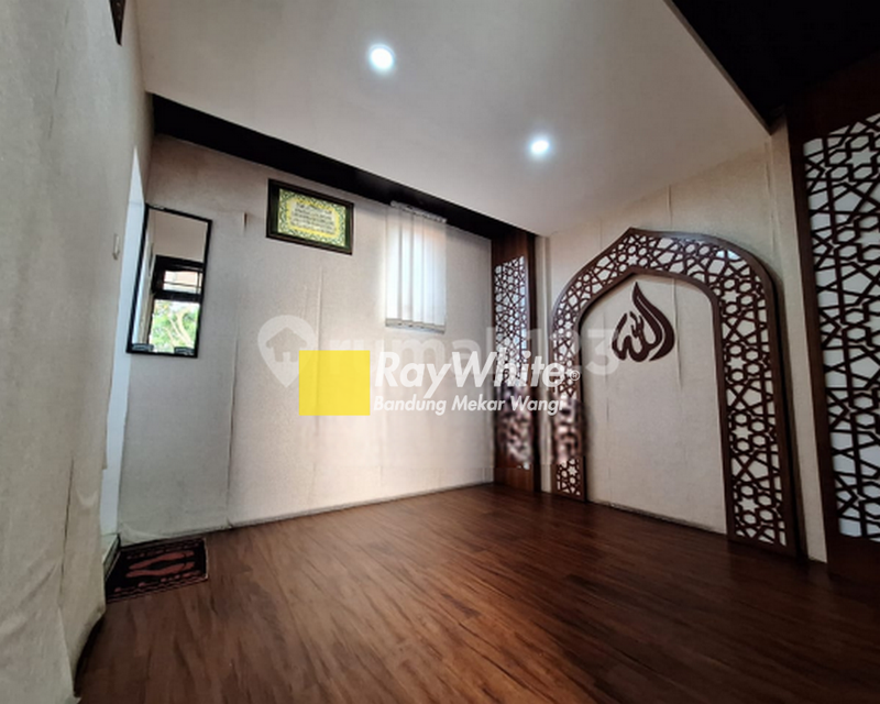 Rumah di Sayap Terusan Martanegaraturangga Bandung, 2Lt Furnished