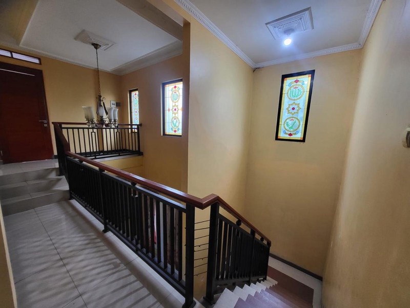 Rumah Bagus Posisi Hoek di Komplek Arco Pancoran Mas Depok