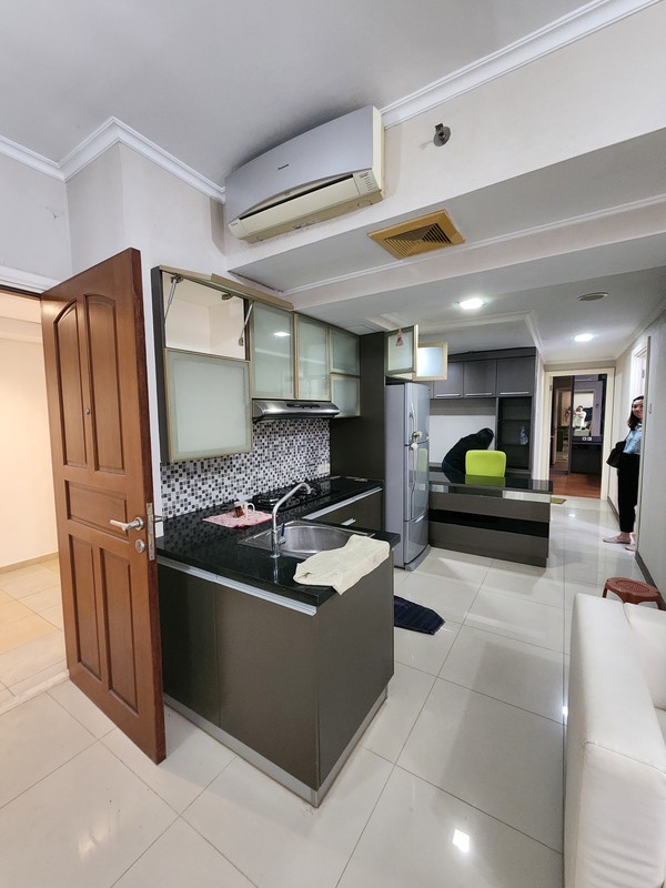 1 587. DISEWAKAN APARTEMEN WATERPLACE TOWER B LANTAI RENDAH FULL FURNISH