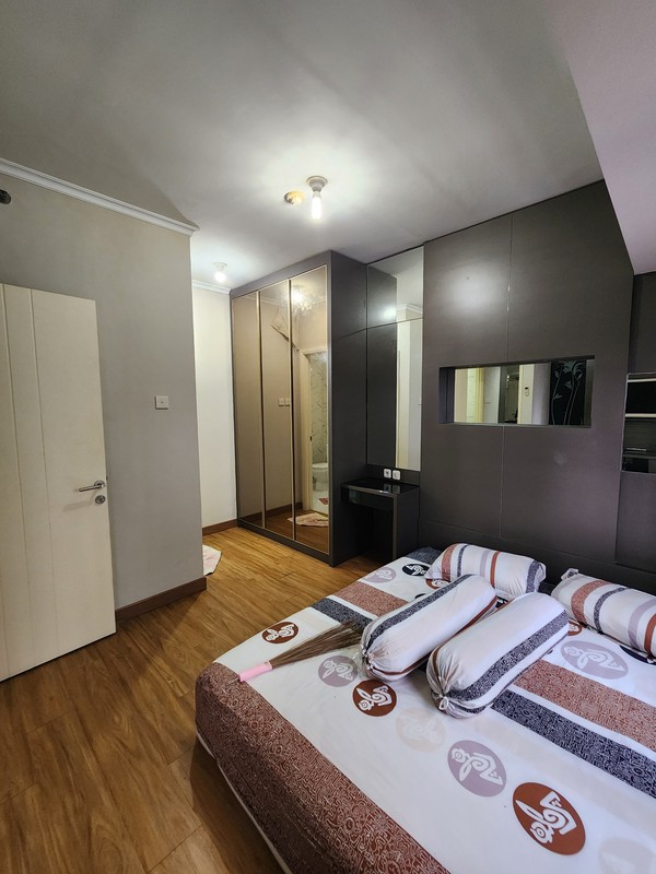 1 587. DISEWAKAN APARTEMEN WATERPLACE TOWER B LANTAI RENDAH FULL FURNISH
