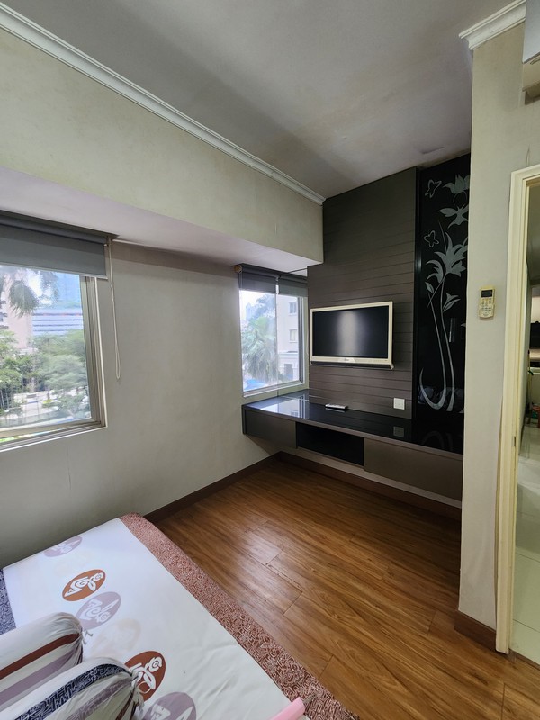 1 587. DISEWAKAN APARTEMEN WATERPLACE TOWER B LANTAI RENDAH FULL FURNISH