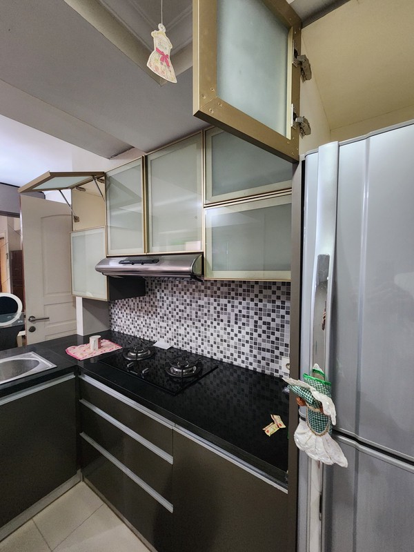 1 587. DISEWAKAN APARTEMEN WATERPLACE TOWER B LANTAI RENDAH FULL FURNISH