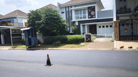 RUMAH CANTIK DI KOTA WISATA CIBUBUR BOULEVARD SIAP HUNI