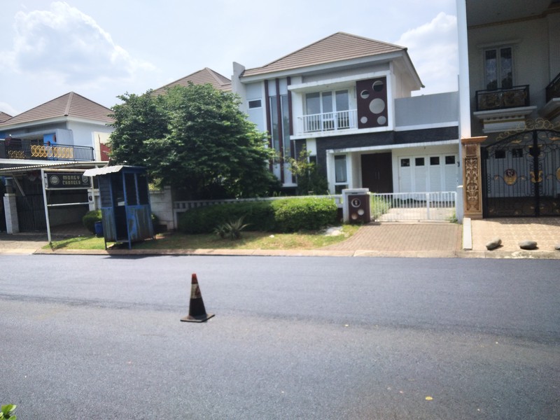 RUMAH CANTIK DI KOTA WISATA CIBUBUR BOULEVARD SIAP HUNI