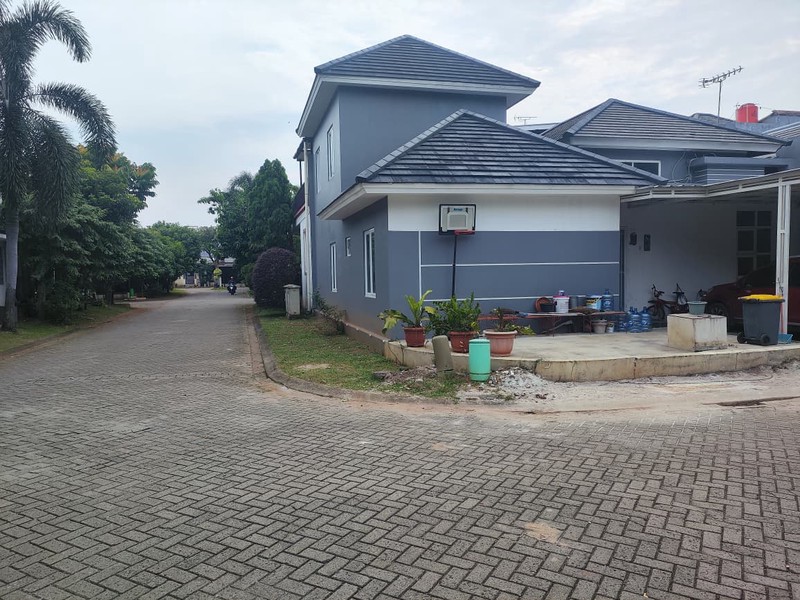Rumah Nyaman di Cibubur- Lokasi Strategis Harga Nego