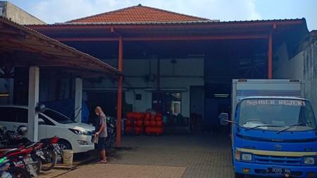 disewakan Gudang daerah WIYUNG kebraon siap pakai 