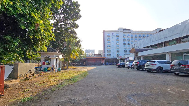 Dijual Tanah Dan Bangunan Lokasi Premier Di Jalan Utama Pramuka  Jakarta Pusat 