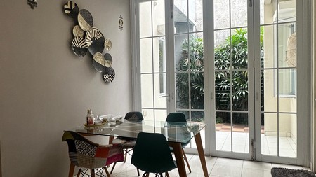Rumah Cantik Siap Huni dengan Hunian Nyaman dan Asri @Ciputat