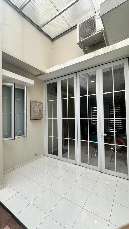 Rumah Cantik Siap Huni dengan Hunian Nyaman dan Asri @Ciputat