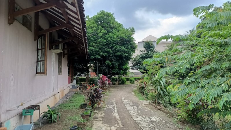 Dijual Tanah + Rumah Besar 1.838 m2,  Cocok Bangun CLUSTER / TOWNHOUSE di Jaka Setia, Bekasi Selatan