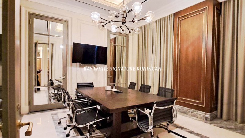 Jual Gedung Komersial Strategis di Sudirman