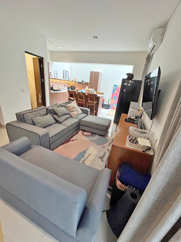 Rumah Modern siap huni di Provence Suite BSD City