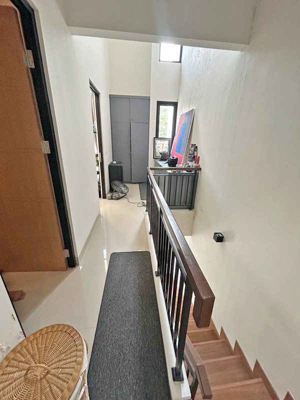 Rumah Modern siap huni di Provence Suite BSD City