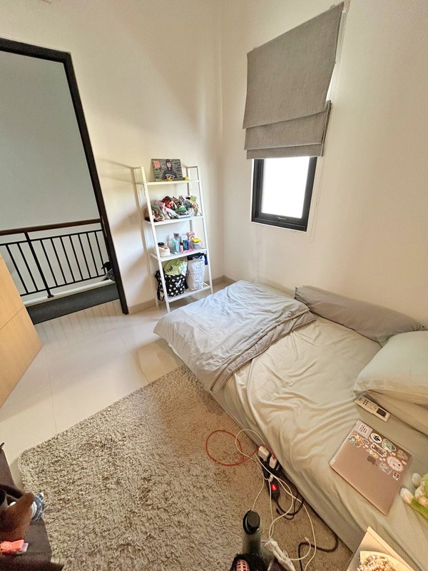 Rumah Modern siap huni di Provence Suite BSD City