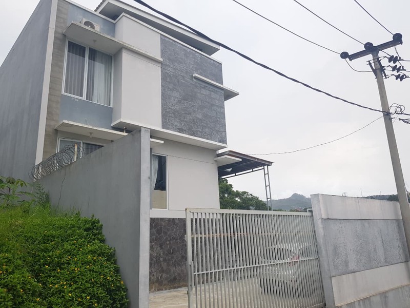 Rumah Sejuk View Cantik di Dago Pakar Bandung