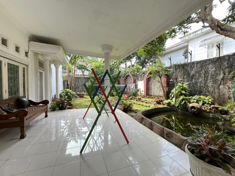 Rumah Luas Terawat dengan Layout Lapang di Lokasi Premium Cilandak