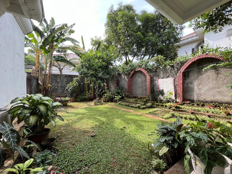 Rumah Luas Terawat dengan Layout Lapang di Lokasi Premium Cilandak