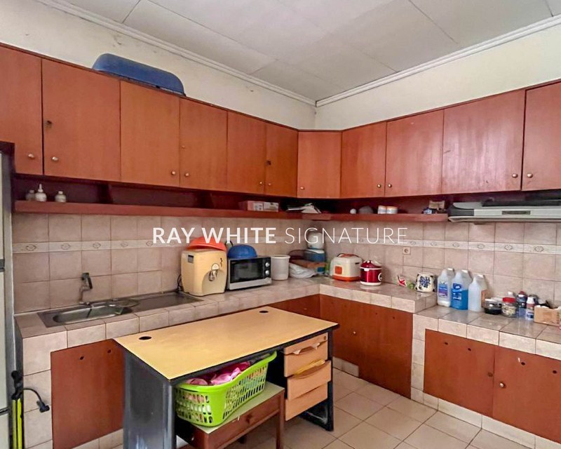 Dijual Rumah Tinggal dan Kos di Jl Damar Sari Jatipadang