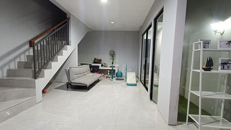 Rumah sewa 6 bulan Cluster Z living - Lake Garden .Grand Wisata - Tambun .Bekasi