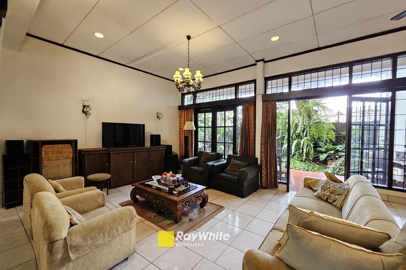 Rumah di Jati Padang, Jakarta Selatan, 5 menit ke tol JORR, Boleh beli sebagian