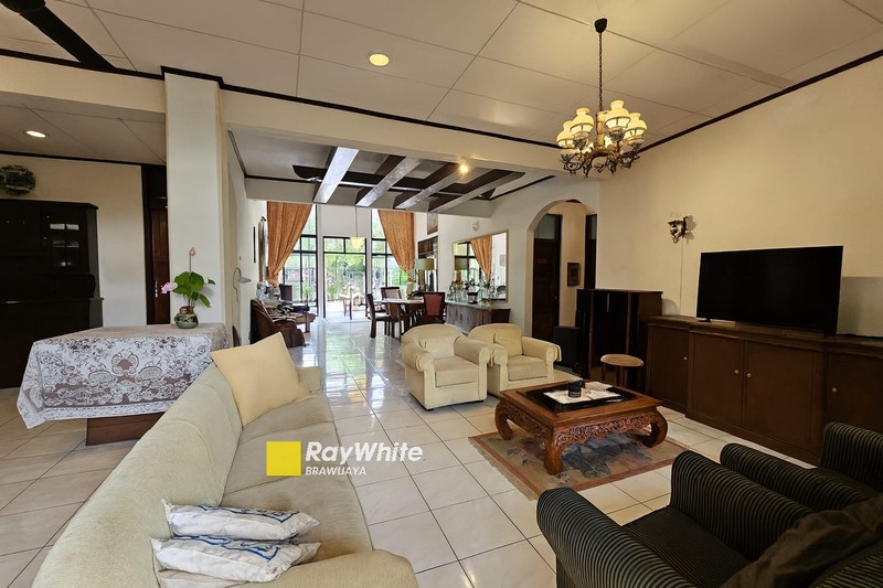 Rumah di Jati Padang, Jakarta Selatan, boleh beli sebagian, 5 menit ke tol JORR