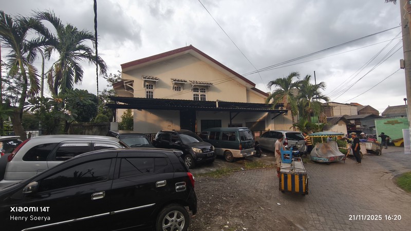 1999 Dijual Rumah untuk Usaha Dukuh Kupang Utara Sawahan Surabaya 