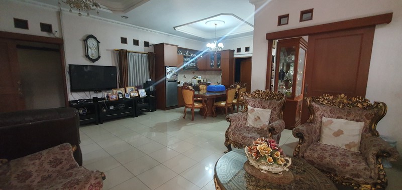 Dijual Rumah Mainroad Kembar Mas Hoek