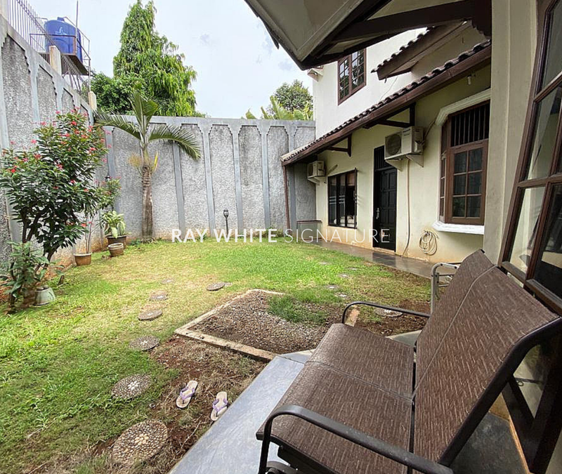Dijual Rumah Lama Terawat di Kalibata